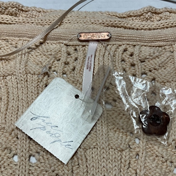 FREE PEOPLE Cotton Bonfire Cardigan in Macadamia Button Close Cropped NWT Sz M - Picture 7 of 13
